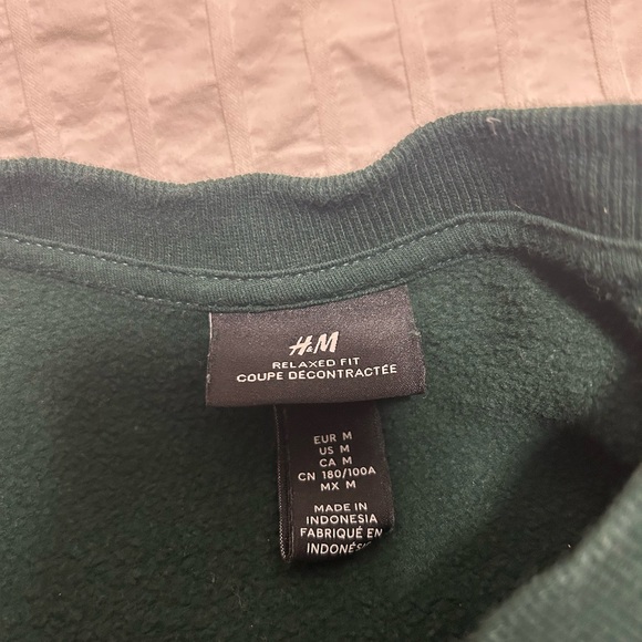 Oversized Sweatshirt - Picture 3 of 3